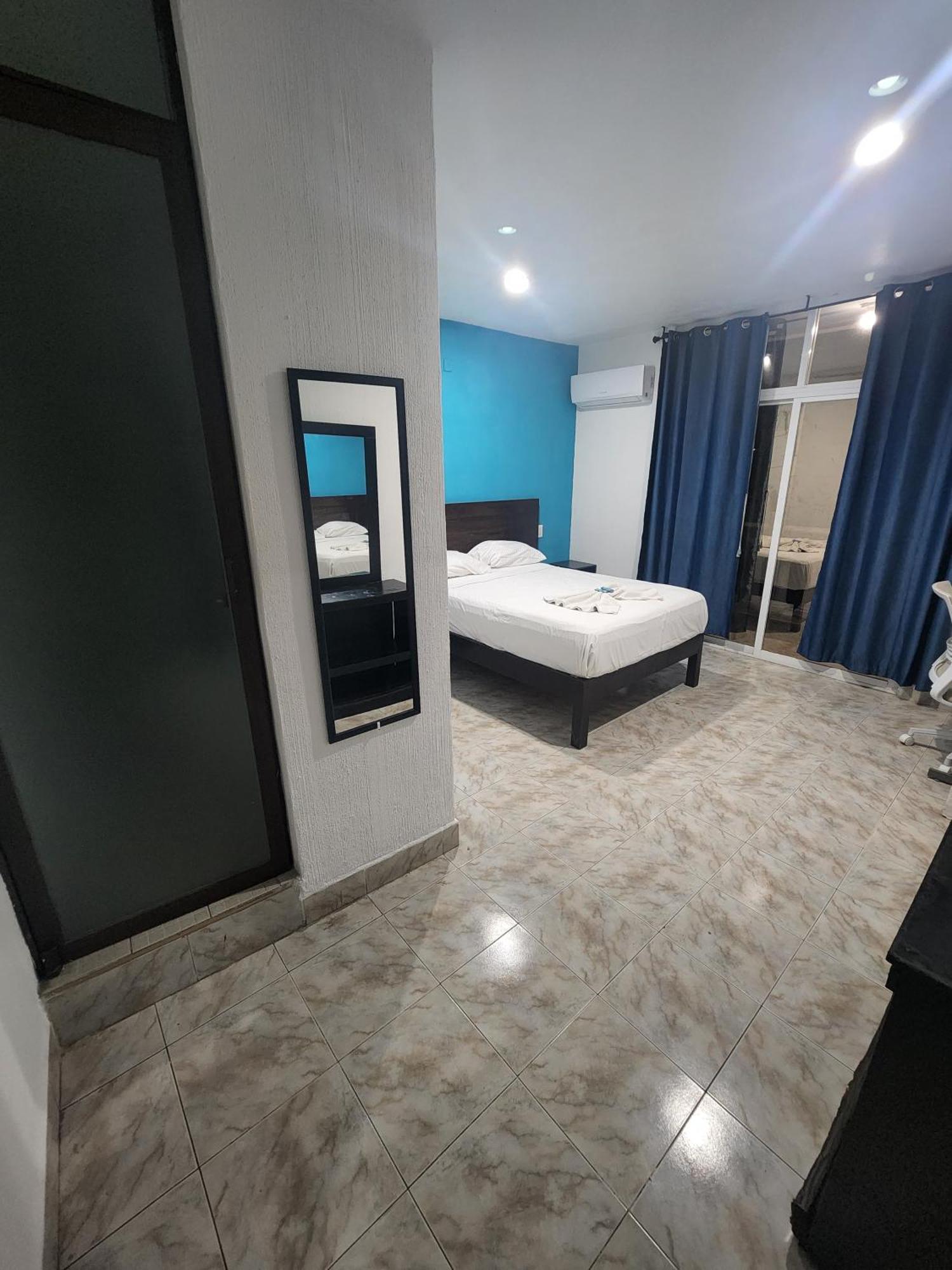 Hotel Turquesa Плая-дель-Кармен Экстерьер фото