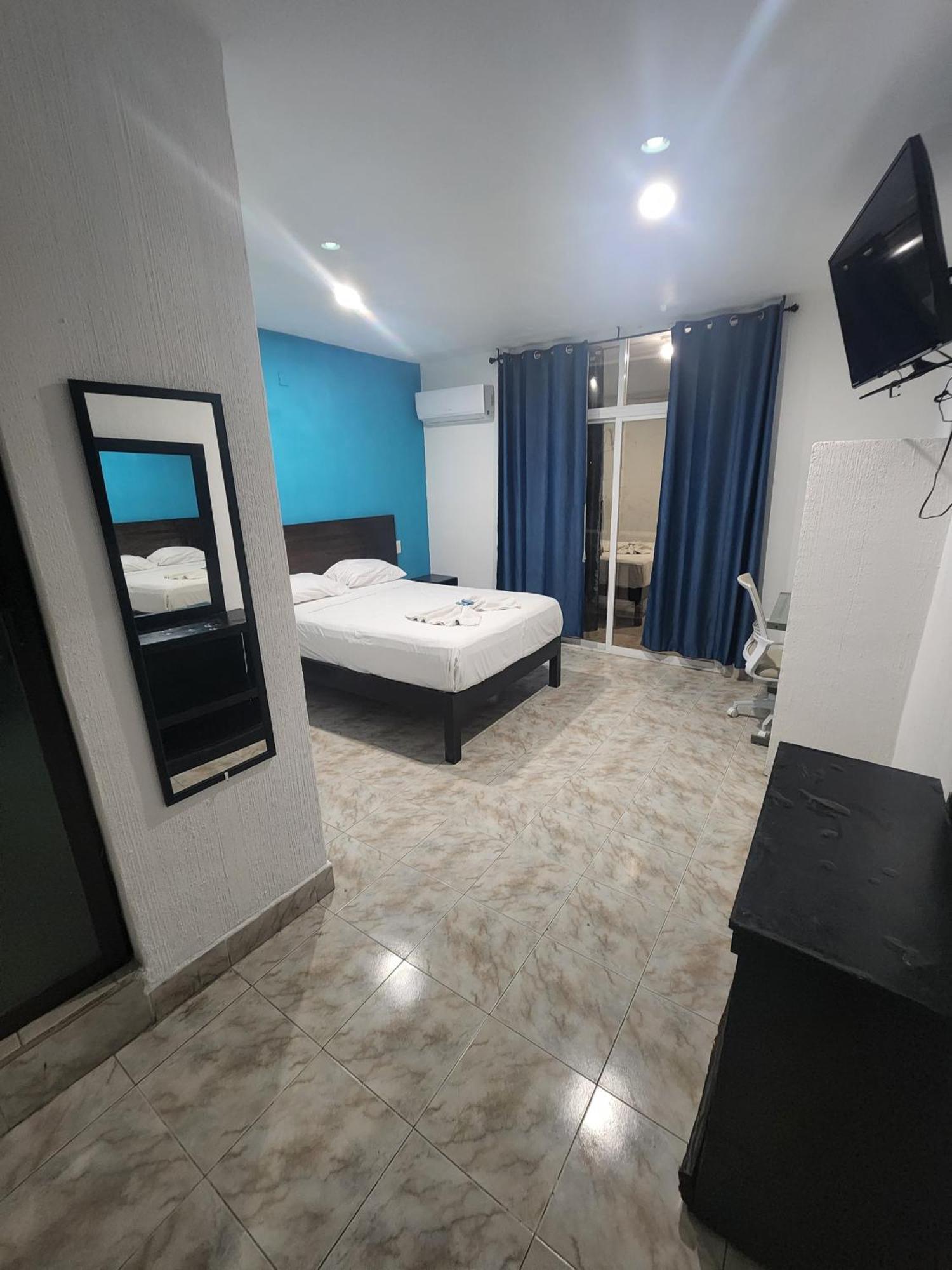 Hotel Turquesa Плая-дель-Кармен Экстерьер фото